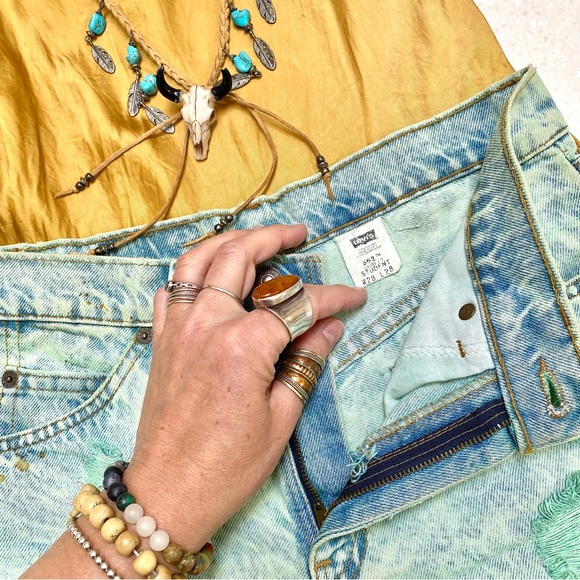 LOOSE FIT Rare Aqua/teal LEVIS 562 boho jean cut off shorts w raw hem - Picture 5 of 9